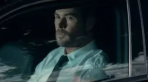 📉➡️📈 FROM FLOP TO PHENOM! Chris Hemsworth’s ‘Crime 101’ Bombed in Theaters – But Now It’s a STREAMING SENSATION on Prime Video!